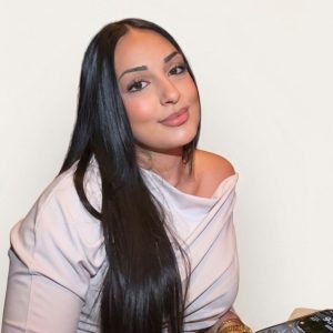 Ela Adiguzel-Bekir